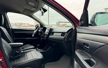 Mitsubishi Outlander III рестайлинг 3, 2013 год, 1 175 000 рублей, 11 фотография