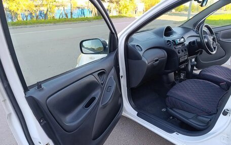 Toyota Vitz, 2004 год, 267 000 рублей, 7 фотография