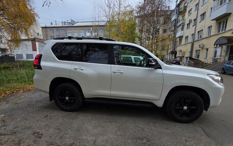 Toyota Land Cruiser Prado 150 рестайлинг 2, 2018 год, 4 800 000 рублей, 2 фотография