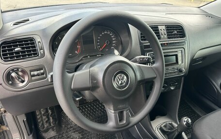 Volkswagen Polo VI (EU Market), 2013 год, 895 000 рублей, 28 фотография
