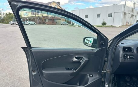 Volkswagen Polo VI (EU Market), 2013 год, 895 000 рублей, 24 фотография