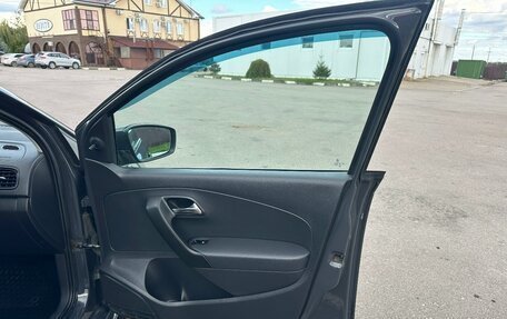 Volkswagen Polo VI (EU Market), 2013 год, 895 000 рублей, 36 фотография