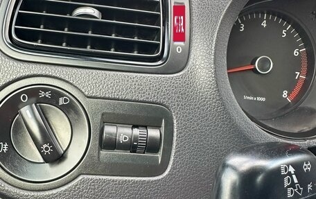 Volkswagen Polo VI (EU Market), 2013 год, 895 000 рублей, 27 фотография