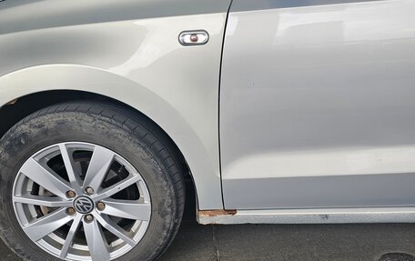 Volkswagen Polo VI (EU Market), 2015 год, 800 000 рублей, 4 фотография