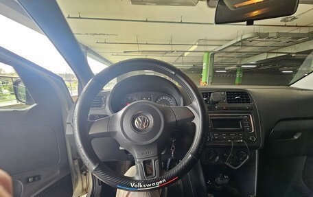 Volkswagen Polo VI (EU Market), 2015 год, 800 000 рублей, 9 фотография