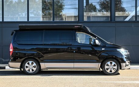 Hyundai Grand Starex Grand Starex I рестайлинг 2, 2018 год, 4 799 000 рублей, 5 фотография
