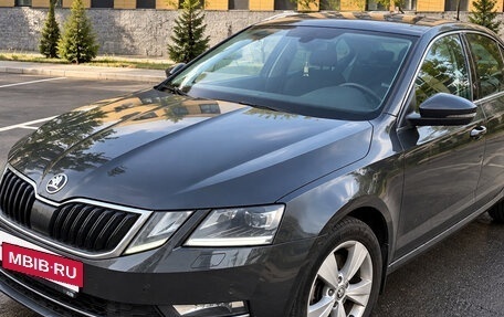 Skoda Octavia, 2017 год, 1 950 000 рублей, 2 фотография