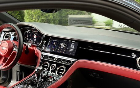 Bentley Continental GT III, 2019 год, 14 250 000 рублей, 17 фотография