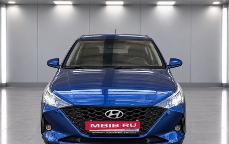 Hyundai Solaris II рестайлинг, 2021 год, 1 675 000 рублей, 2 фотография