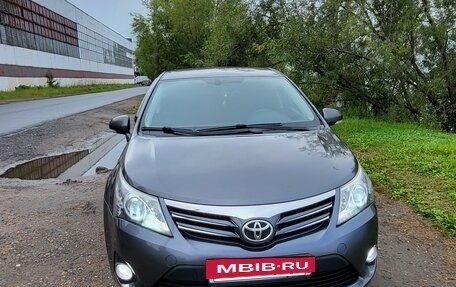 Toyota Avensis III рестайлинг, 2012 год, 1 500 000 рублей, 2 фотография