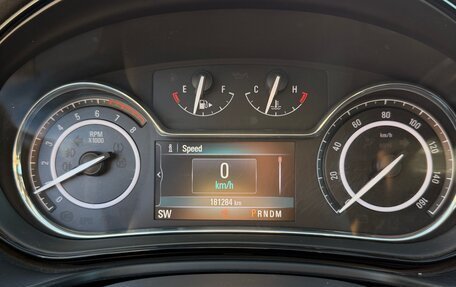 Buick Regal V рестайлинг, 2016 год, 1 400 000 рублей, 10 фотография
