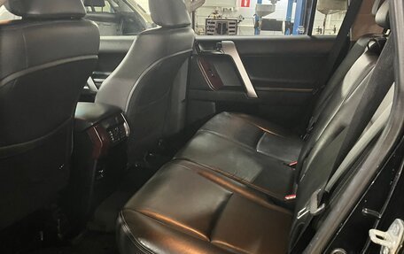 Toyota Land Cruiser Prado 150 рестайлинг 2, 2017 год, 3 500 000 рублей, 14 фотография
