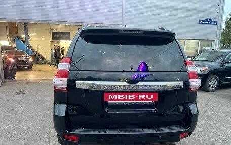 Toyota Land Cruiser Prado 150 рестайлинг 2, 2017 год, 3 500 000 рублей, 4 фотография