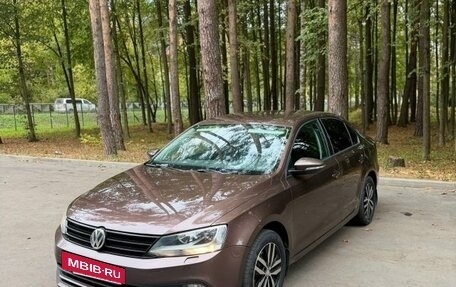 Volkswagen Jetta VI, 2015 год, 1 195 000 рублей, 3 фотография