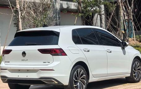 Volkswagen Golf VIII, 2022 год, 1 930 000 рублей, 4 фотография