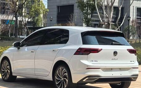 Volkswagen Golf VIII, 2022 год, 1 930 000 рублей, 6 фотография