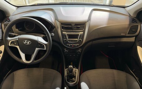 Hyundai Solaris II рестайлинг, 2015 год, 799 000 рублей, 8 фотография