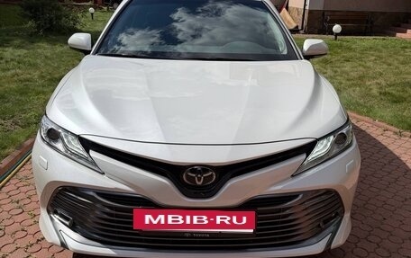 Toyota Camry, 2018 год, 3 999 999 рублей, 3 фотография
