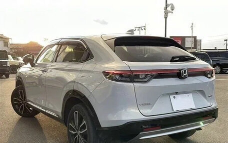 Honda Vezel, 2023 год, 1 870 000 рублей, 4 фотография