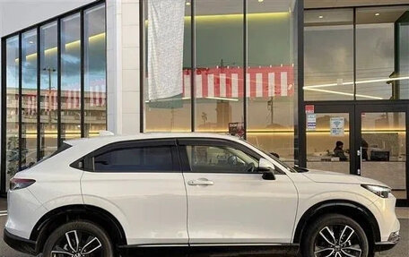 Honda Vezel, 2023 год, 1 870 000 рублей, 5 фотография