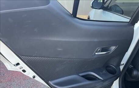 Toyota C-HR I рестайлинг, 2019 год, 1 370 001 рублей, 20 фотография