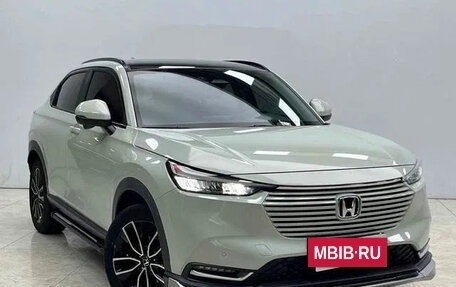 Honda Vezel, 2023 год, 1 915 000 рублей, 4 фотография