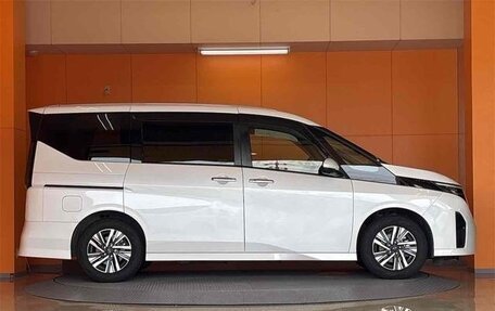 Nissan Serena, 2023 год, 2 174 009 рублей, 4 фотография