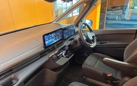 Nissan Serena, 2023 год, 2 174 009 рублей, 10 фотография