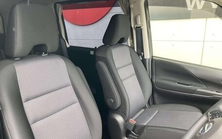 Nissan Serena IV, 2022 год, 1 718 009 рублей, 10 фотография