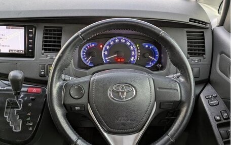 Toyota ISis I, 2015 год, 1 073 069 рублей, 11 фотография