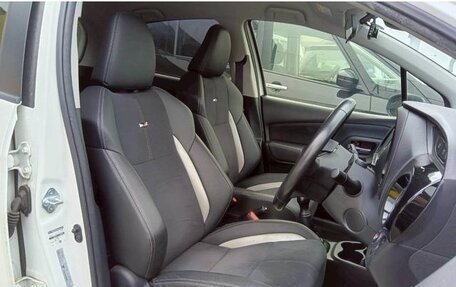 Toyota Vitz, 2019 год, 1 150 000 рублей, 9 фотография