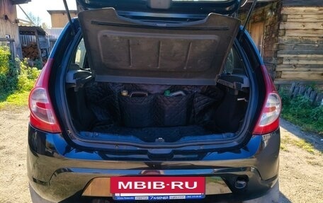 Renault Sandero I, 2013 год, 400 000 рублей, 12 фотография