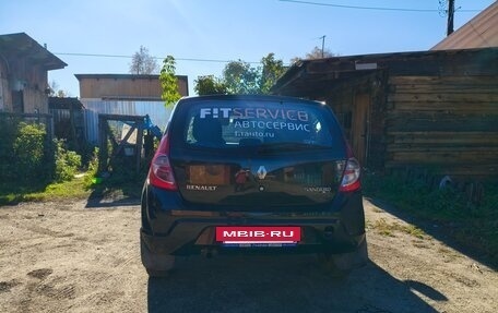 Renault Sandero I, 2013 год, 400 000 рублей, 2 фотография
