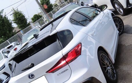 Lexus CT I рестайлинг, 2022 год, 1 800 000 рублей, 8 фотография