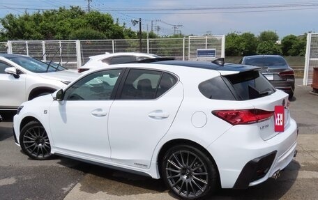 Lexus CT I рестайлинг, 2022 год, 1 800 000 рублей, 10 фотография