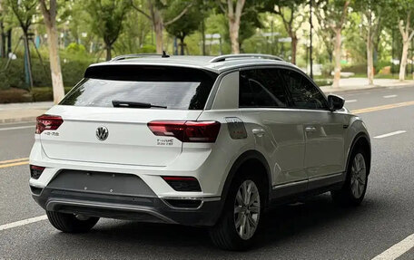 Volkswagen T-Roc I, 2019 год, 1 450 007 рублей, 3 фотография