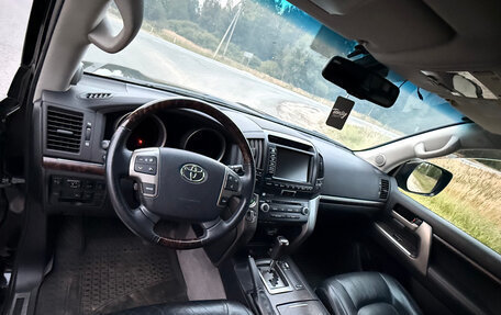 Toyota Land Cruiser 200, 2011 год, 4 850 000 рублей, 6 фотография