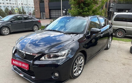 Lexus CT I рестайлинг, 2013 год, 1 300 000 рублей, 2 фотография