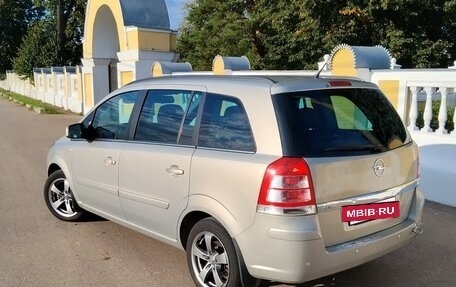 Opel Zafira B, 2011 год, 650 000 рублей, 6 фотография
