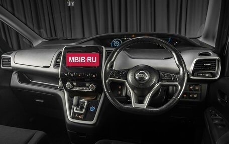 Nissan Serena IV, 2018 год, 2 140 000 рублей, 6 фотография