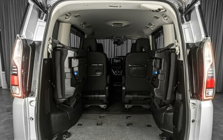 Nissan Serena IV, 2018 год, 2 140 000 рублей, 21 фотография