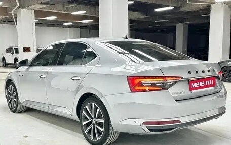Skoda Superb III рестайлинг, 2022 год, 1 923 004 рублей, 4 фотография