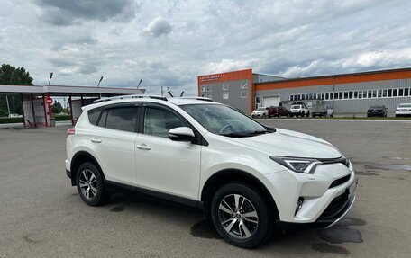 Toyota RAV4, 2018 год, 2 800 000 рублей, 3 фотография