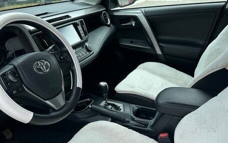 Toyota RAV4, 2018 год, 2 800 000 рублей, 8 фотография