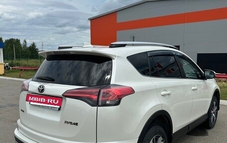 Toyota RAV4, 2018 год, 2 800 000 рублей, 4 фотография