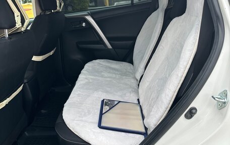 Toyota RAV4, 2018 год, 2 800 000 рублей, 10 фотография