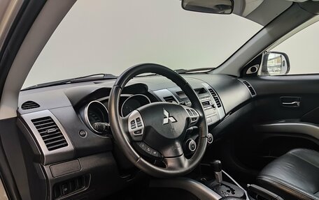 Mitsubishi Outlander III рестайлинг 3, 2007 год, 1 150 000 рублей, 14 фотография