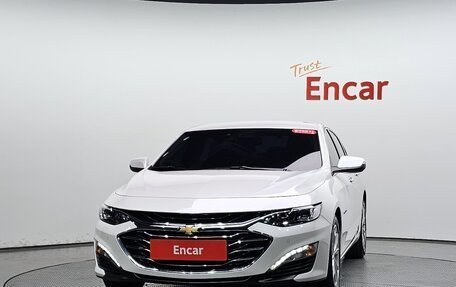 Chevrolet Malibu IX, 2022 год, 1 330 000 рублей, 2 фотография
