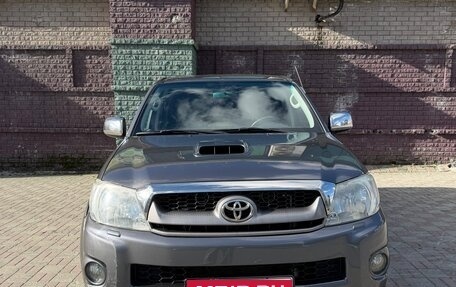 Toyota Hilux VII, 2011 год, 1 950 000 рублей, 1 фотография