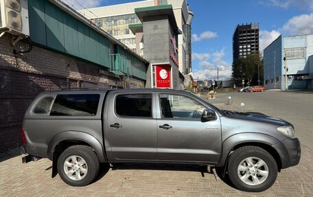Toyota Hilux VII, 2011 год, 1 950 000 рублей, 2 фотография